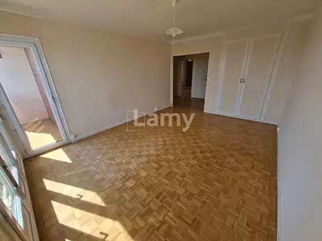 location appartement, 61.76 m²