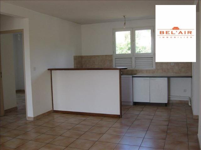 Location Appartement 62.23m² 3 pièces Fort de france
