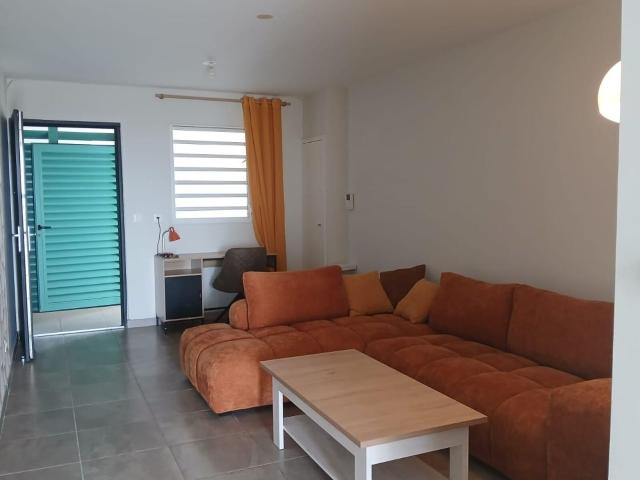 Location appartement, 62.26 m² T 3 à Fort de France, 1 320 €