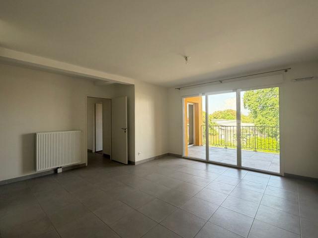 Location appartement, 62.3 m² T 3 à La Rochelle, 891 €