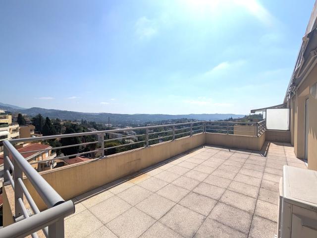 Location appartement, 67.82 m² T 3 à Grasse, 1 050 €