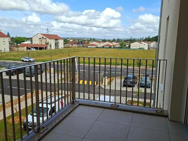 Location Appartement 67 m² à Amberieu en Bugey 873 ¤ CC /mois