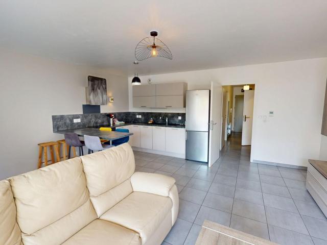 Location appartement, 64.01 m² T 2 à Meythet, 1 250 €