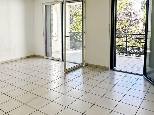 Location appartement, 64 m² T 3 à Tours, 770 €