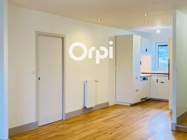 Location appartement, 66.78 m² T 3 à Chirens, 804 €