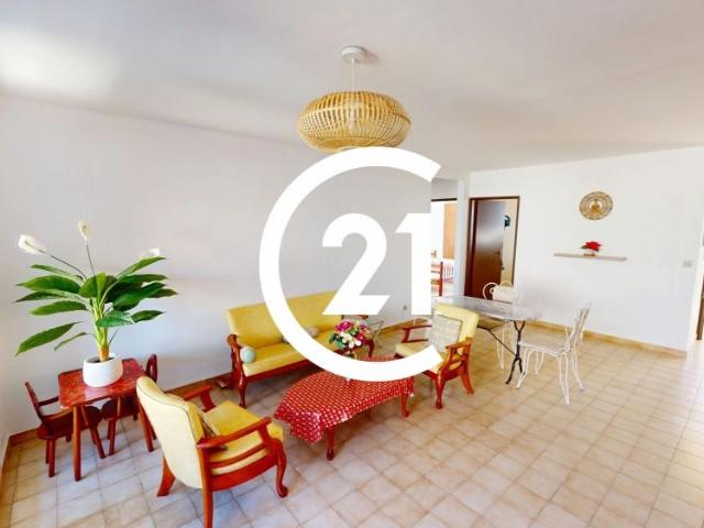 Location Appartement 66.00m² 3 pièces Fort de france