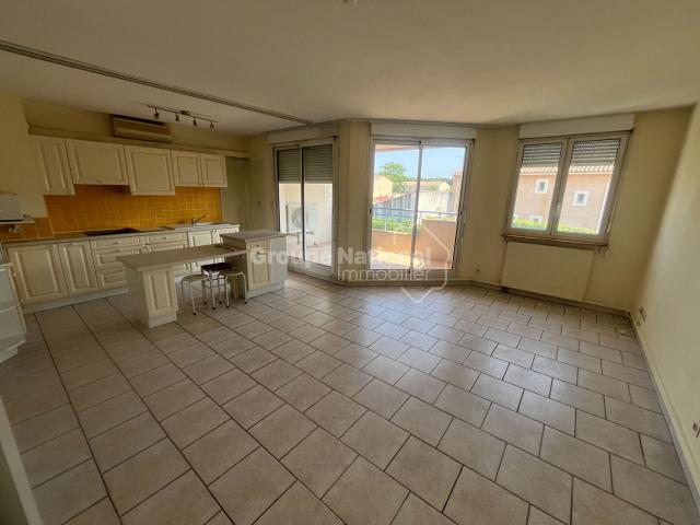 Location appartement 68 m², Monteux 84170 Vaucluse