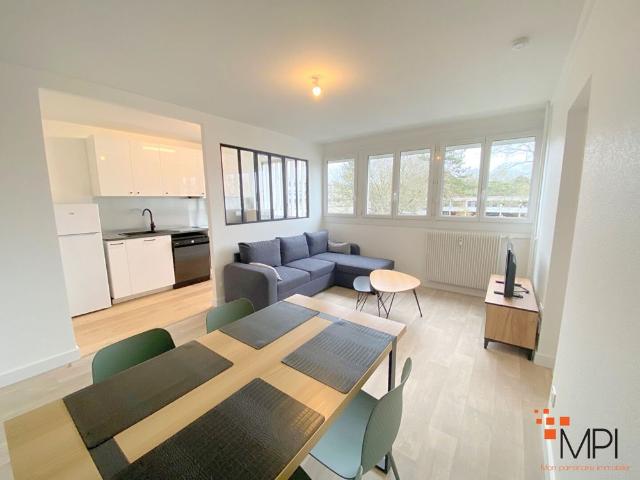 Location Appartement 6 pièces 79m²