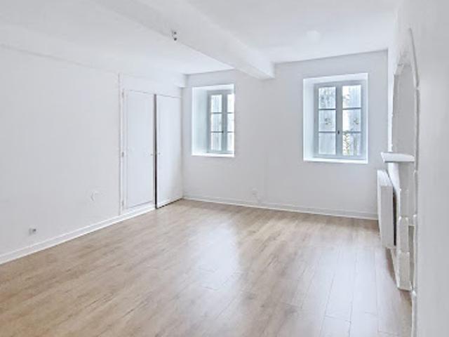 Location Appartement 6 pièces 103.3 m2 Privas