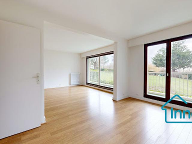 Location Appartement 6 pièces 117.27 m2 Versailles