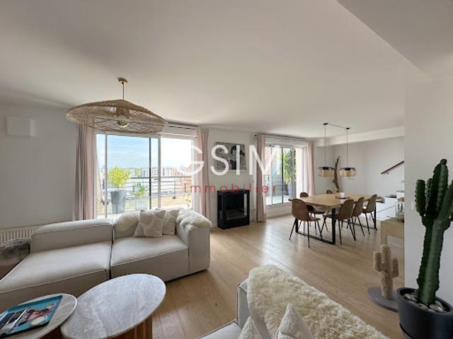 Location Appartement 6 pièces 140.27 m2 Suresnes