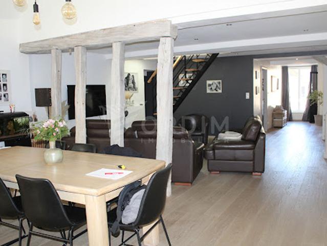 Location Appartement 6 pièces 146 m2 Saint Bris le Vineux