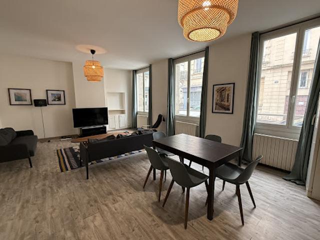 Location Appartement 6 pièces 156 m2 Saint Etienne