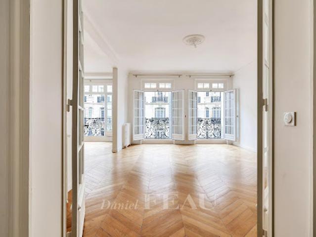 Location Appartement 6 pièces 165.54 m2 Paris 17ème