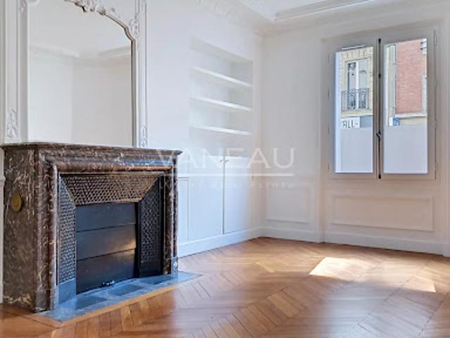 Location Appartement 6 pièces 168.08 m2 Paris 17ème