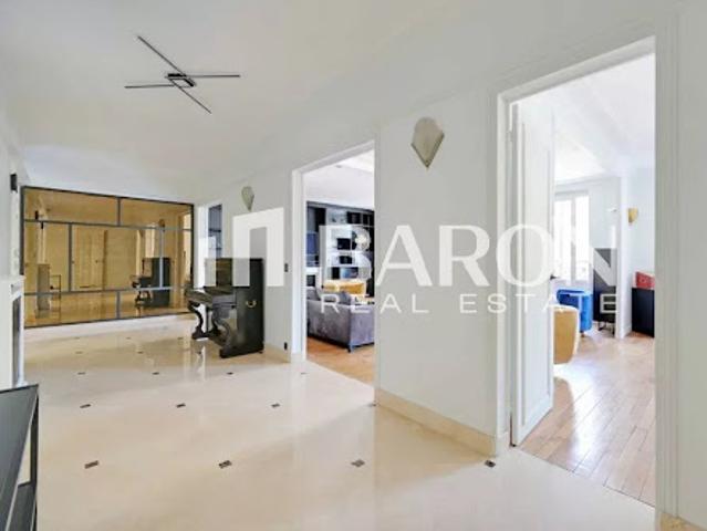 Location Appartement 6 pièces 183 m2 Paris 17ème