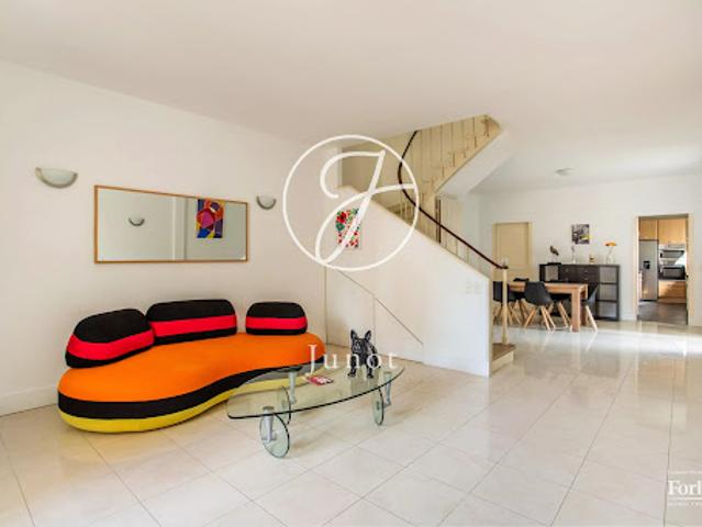 Location Maison 6 pièces 193.95 m2 Chatou
