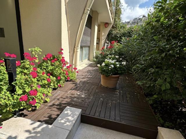 Location Appartement 6 pièces 203 m2 Paris 16ème