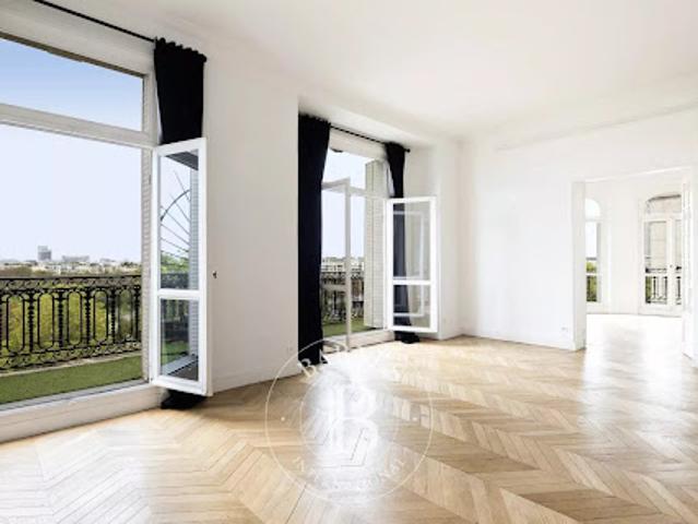 Location Appartement 6 pièces 205.37 m2 Paris 16ème