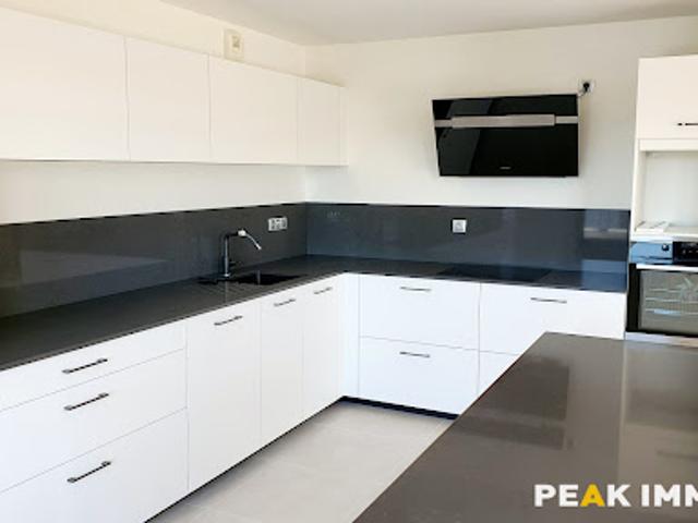 Location Appartement 6 pièces 208 m2 Saint Genis Pouilly