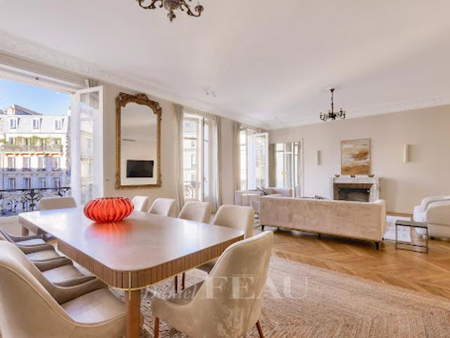 Location Appartement 6 pièces 214 m2 Paris 17ème