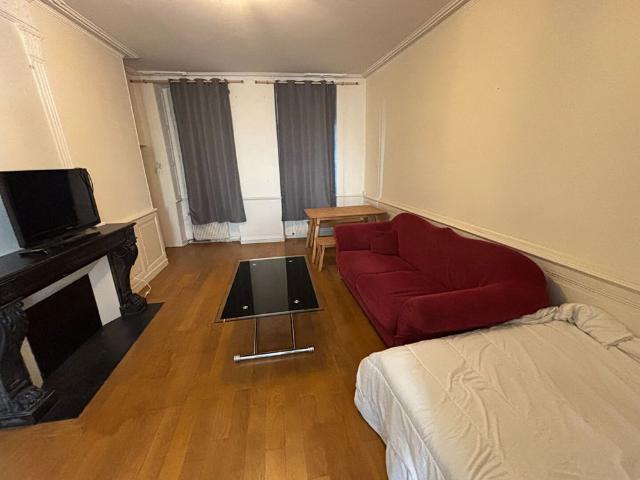 Location Appartement 6 pièces 256m²