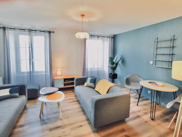 Location appartement 6 pièces La Roche Sur Yon Centre Ville 85