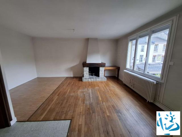 Location appartement 6 pièces Mortagne au Perche 61