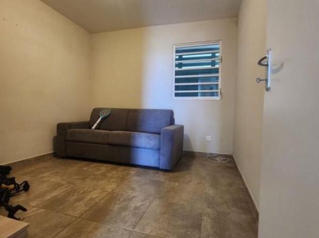 Location Appartement 77.78m² 3 pièces Fort de france