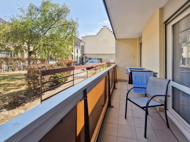Location appartement, 77.14 m² T 3 à Reims, 815 €
