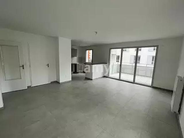 location appartement, 75.22 m²