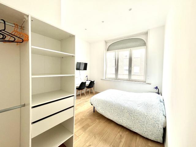Location Appartement 7 pièces 13m² LILLE 59800