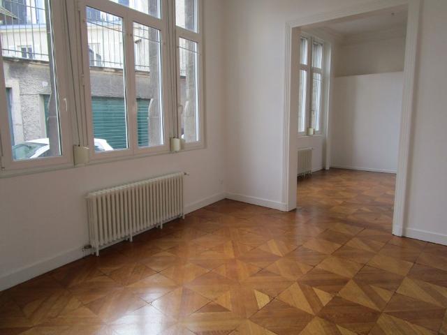 Location Appartement 7 pièces 127m² REIMS 51100