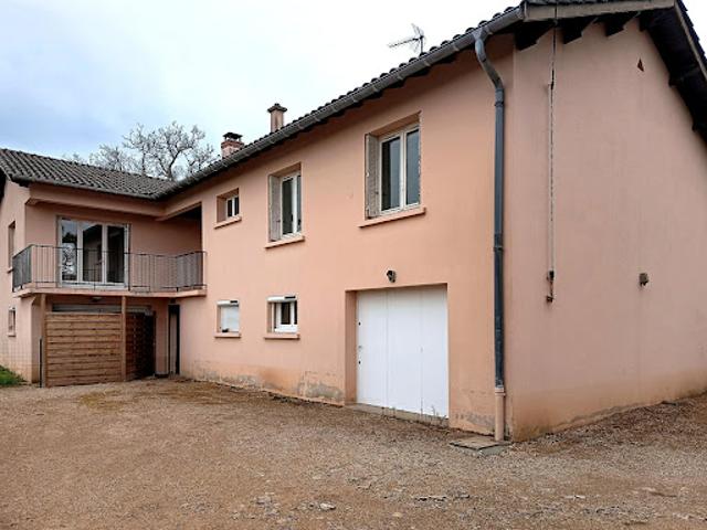 Location Appartement 7 pièces 130 m2 Prisse