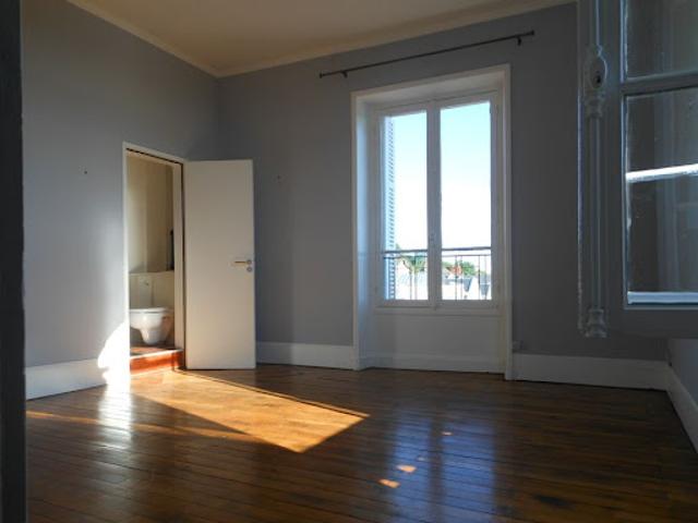Location Appartement 7 pièces 194 m2 Saumur