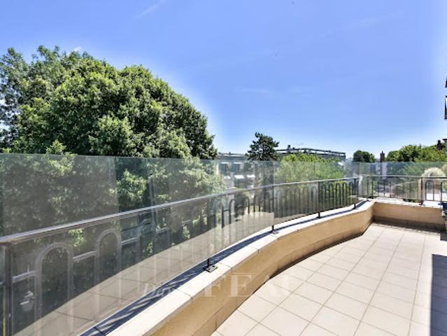 Location Appartement 7 pièces 217 m2 Saint Cloud