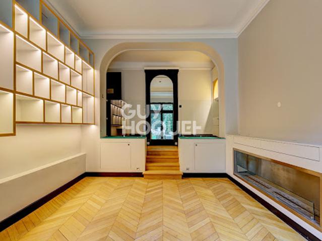 Location Appartement 7 pièces 223 m2 Paris 17ème