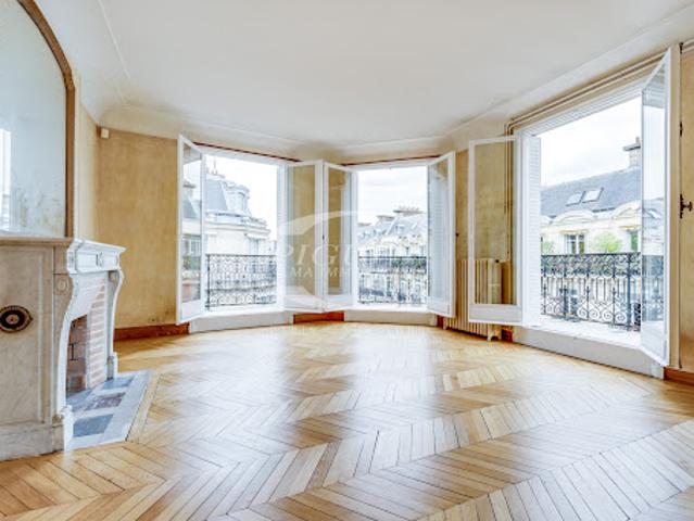 Location Appartement 7 pièces 240 m2 Paris 8ème