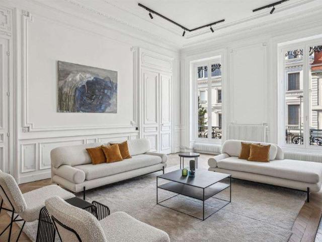 Location appartement 7 pièces Lyon 6e 69