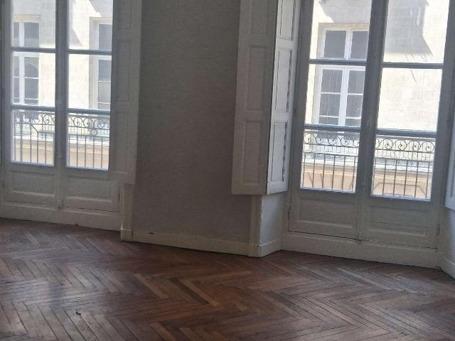 Location appartement 7 pièces Nantes Centre Ville 44