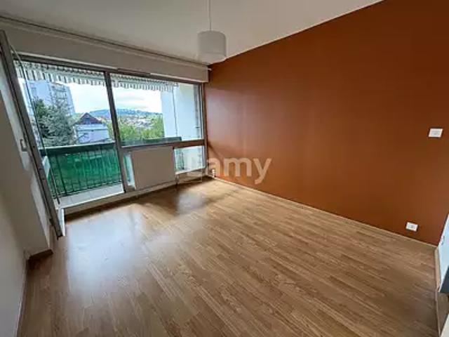 location appartement, 81.95 m² parking