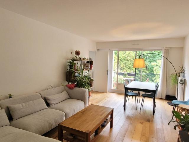 Location appartement, 82.52 m² T 4 à Issy les Moulineaux, 2 300 €