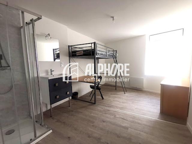Location Appartement 8 pièces 110 m2 Cholet