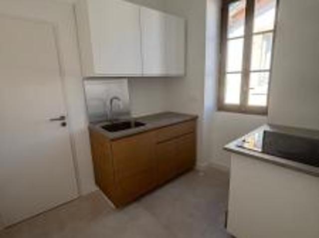location appartement 8 rue de la parisière 2 pièces 38 m2 gard 30900 620 €