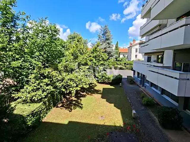 location appartement, 93.3 m² au dernier étage
