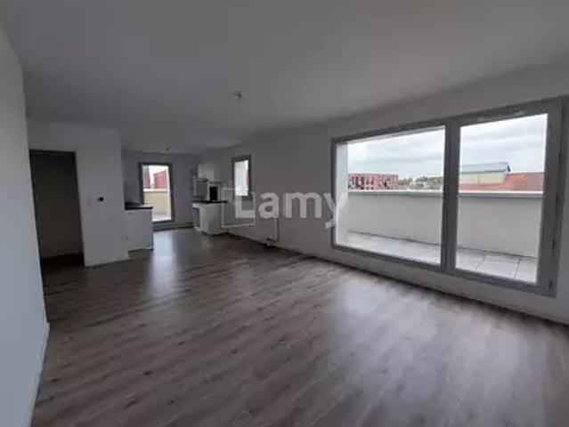 location appartement, 90.75 m² au dernier étage terrasse
