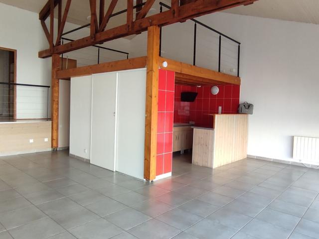 Location appartement, 97.33 m² T 3 à Vic en Bigorre, 650 €