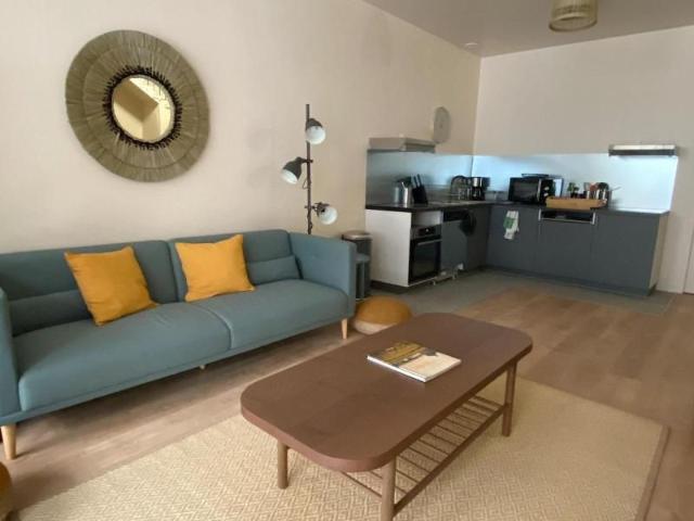 Location Appartement 9 pièces 9m² BORDEAUX 33800