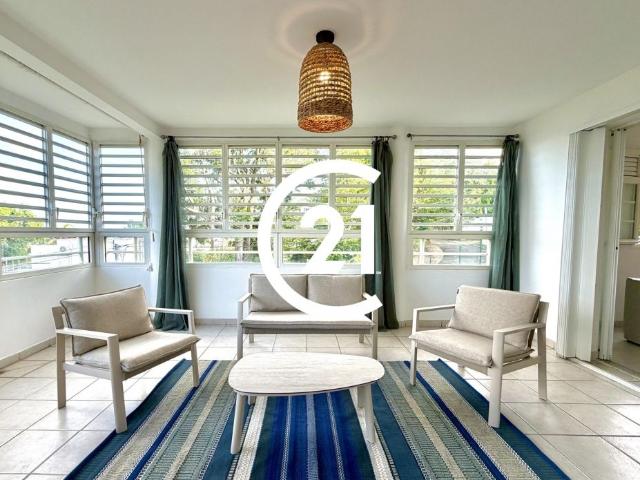 Location Appartement 101.32m² 3 pièces Fort de france