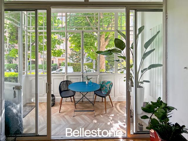 Location Appartement 102 m2 Paris 8ème